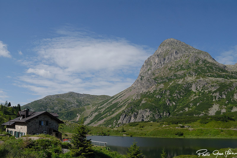 Rifugi e Bivacchi d''Italia.......